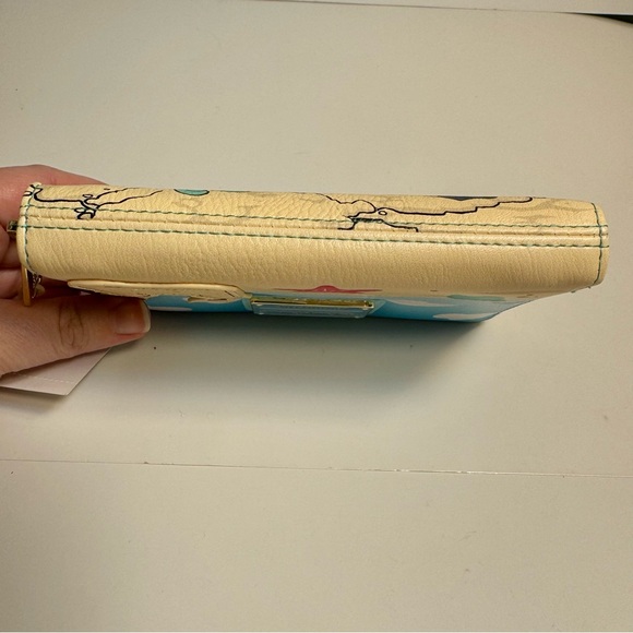 NWT. Disney Loungefly Lilo & Stitch Scrump Beach Scene Zip Around Wallet - Picture 6 of 16